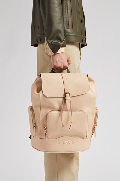 مجموعة Tod’s الرجالية لربيع وصيف 2020... تصاميم خفيفة بجودة عالية